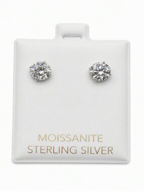 Moissanite 1.0 Carat Serling Silver 925 Stud Earrings & GRA Certificate